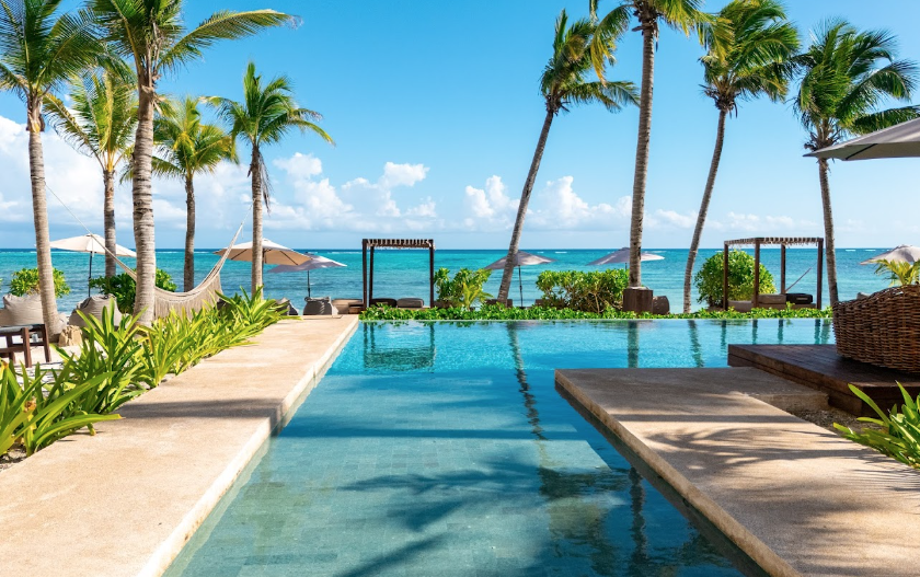 SPOTLIGHT: The Bespoke - 360 degree beachfront views