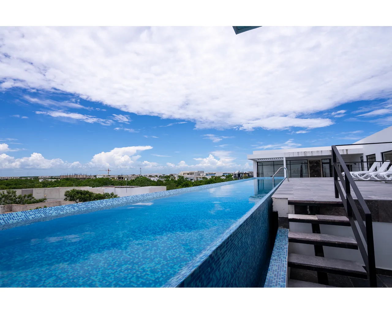 Discover luxury living in Tulum, exclusive amenities